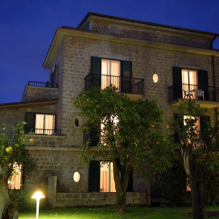 Alpha Hotel 4*