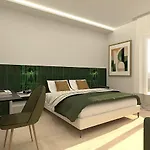 Alpha Ξενοδοχείο 4*