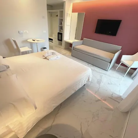 Alpha Hotel