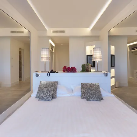 Alpha Hotel 4*